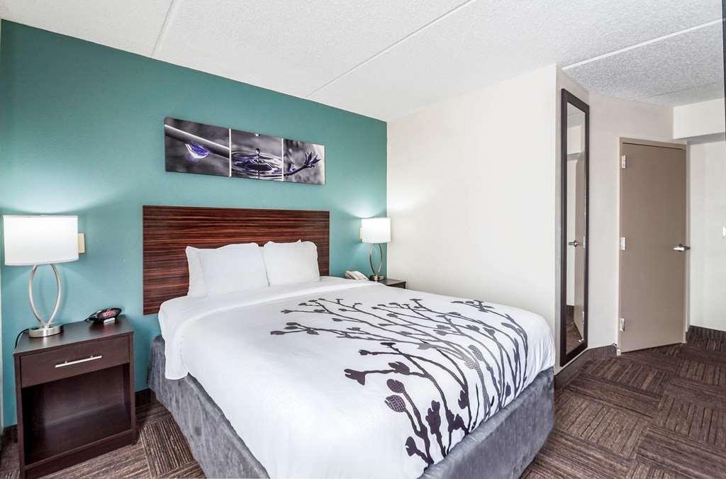 Sleep Inn & Suites Rehoboth Beach Room photo